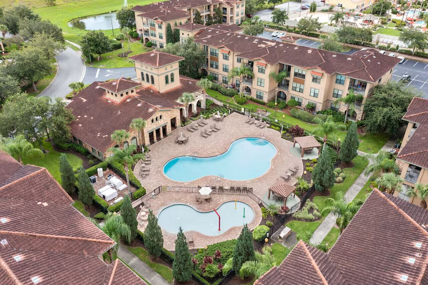 Bella Piazza condo resort community in Kissimmee, FL